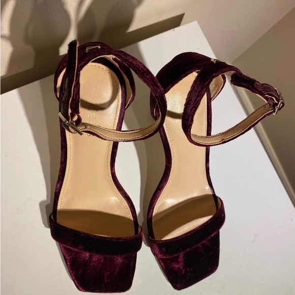 SUPER SEXY GUESS VELVET PURPLE RED STILETTOS - Picture 2 of 5